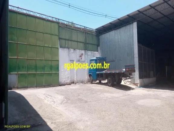 Imagem Galpão para Locação em SÃO JOÃO DE MERITI, Jardim Meriti, 3 banheiros, 1 vaga