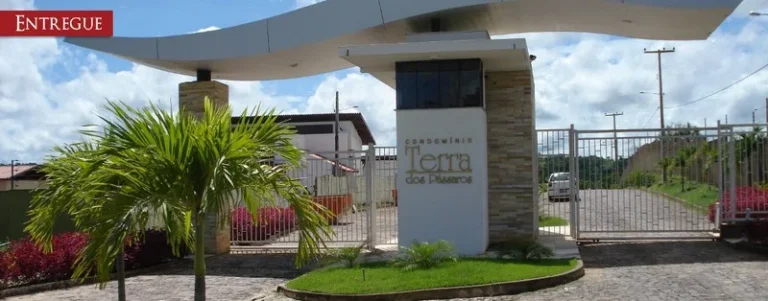 Lote em Condomínio Fechado para Venda em Teresina, Morros