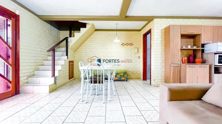 Imagem Fortes Imóveis vende Sobrado em Capão Novo