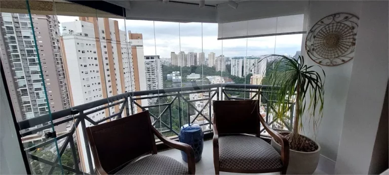 Imagem Apartamento à venda com 3 quartos, sendo 3 suítes, no condomínio Jardim América, São Paulo - SP