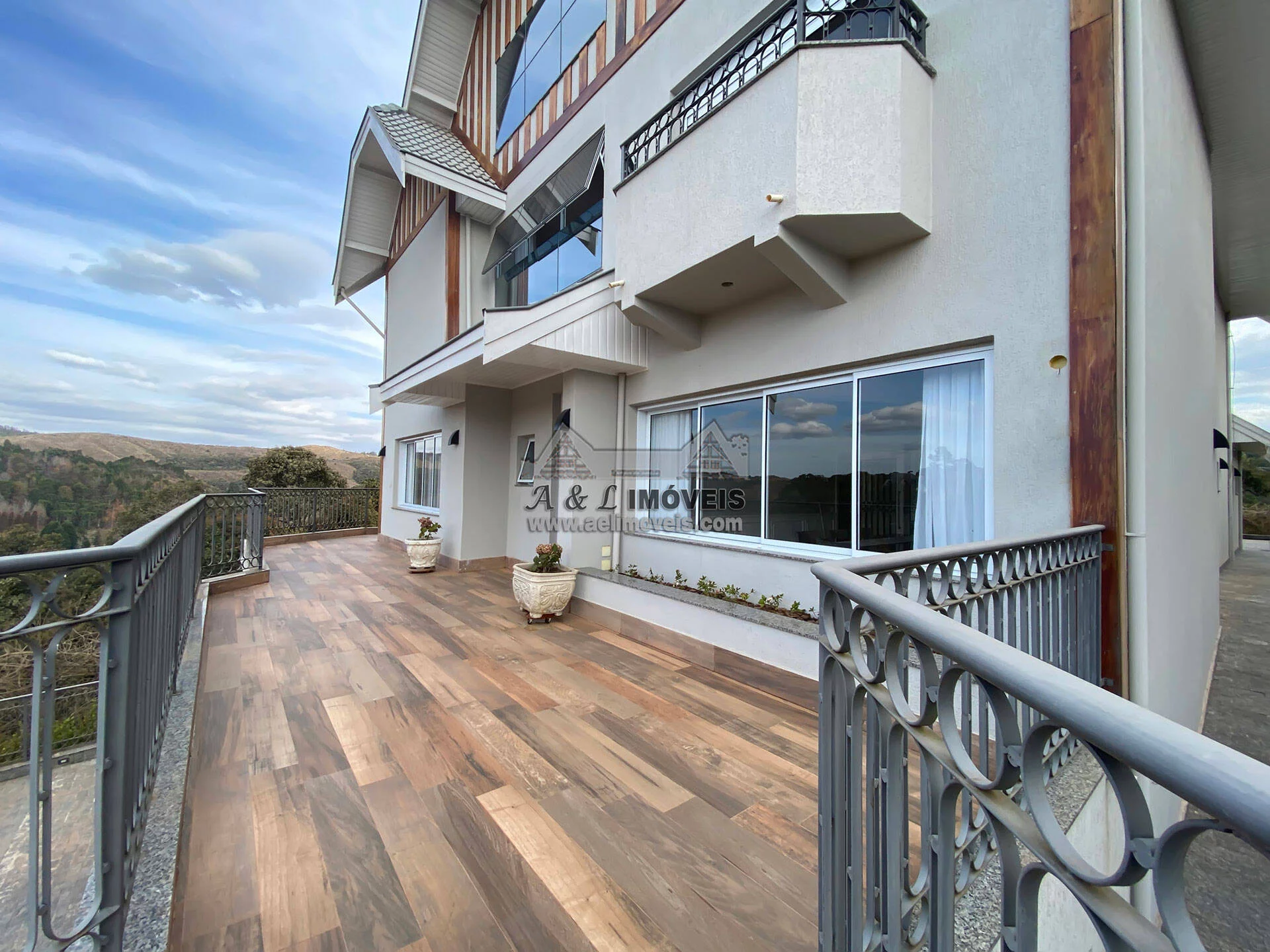 Imagem Casa Alto Capivari Campos Jordão 6 suítes SPA privativo
