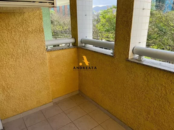 Imagem Mundo Novo - Barra da Tijuca - Praça Antonio Callado - Vendo ótimo apartamento duplex com 90m² - andar baixo com uma suite R$900.000,00
