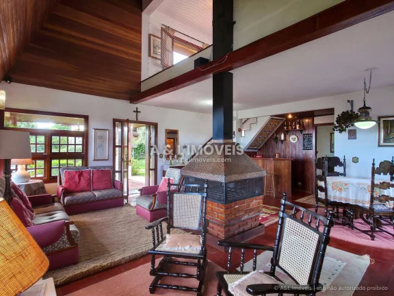 Imagem Casa Campos do Jordão - Vila Natal, arquitetura suíça, 4 dorms, lareira