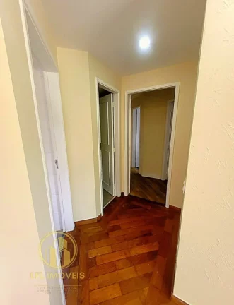Imagem Espaçoso Apartamento de 3 Dormitórios e 3 vagas, na Vila Suzana