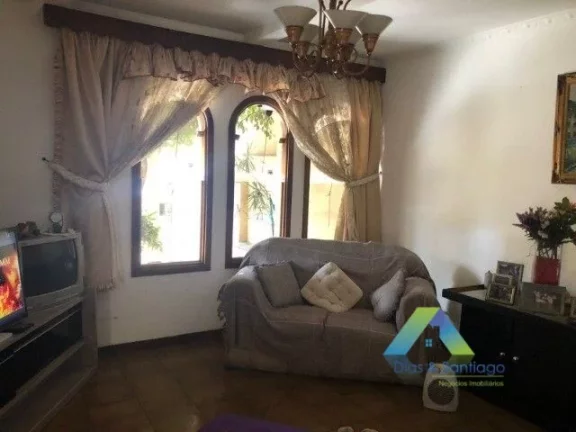 Imagem Santo André Sobrado amplo, 4 dormitórios, edícula, espaço gourmet, 2 vagas.