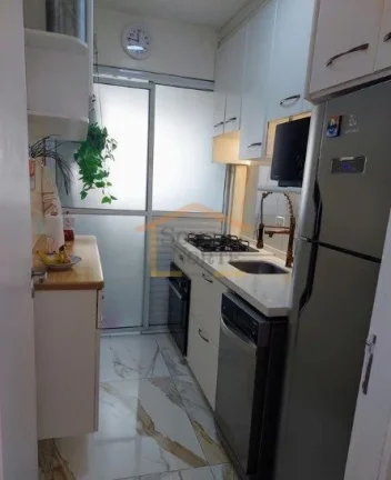 Imagem Apartamento com 61m², possui sala 2 ambientes com ar condicionado e sacada. Dispõe de 3 dormitóri...