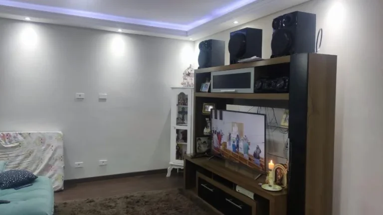 Imagem Sobrado para Venda por R$990.000,00 com 500m², 4 dormitórios, 2 suites e 2 vagas - Jardim jóia, Arujá / SP - Cód. BDI37421