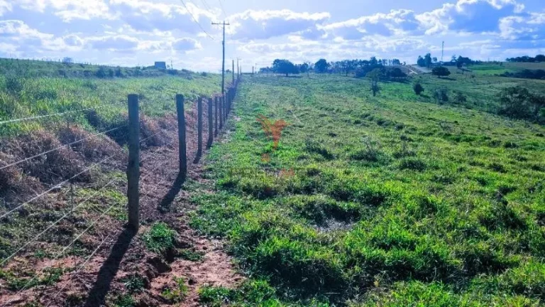 Imagem Vendo sítio com 8,47 alqueires no asfalto, Piracicaba - SP