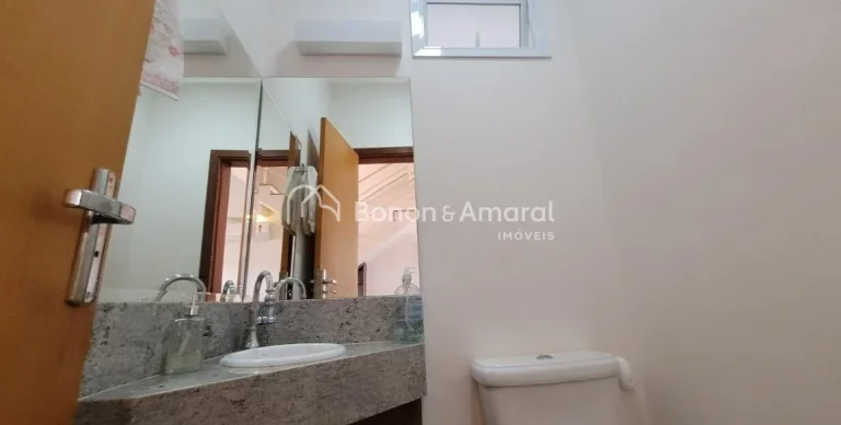 Imagem Venha viver em um condomínio tranquilo, cercado por mata nativa e com fácil acesso às principais ...