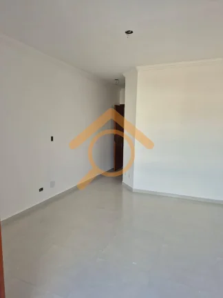 Imagem Casa reformada na Vila Arriete: 3 quartos, 1 suíte, 2 salas, 2 banheiros, 2 vagas - 118,00 m² em São Paulo-SP.
