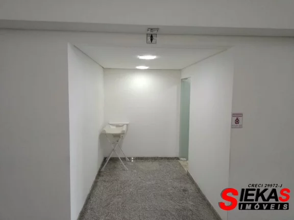 Imagem Salão Comercial para Locação em São Paulo-SP no Bairro Nícleo Lageado: 1.000m² e 8 Banheiros!