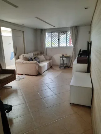 Imagem Sobrado à venda com 3 quartos, sendo 1 suíte, em Butantã, São Paulo - SP