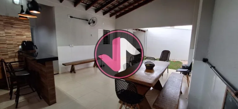 Imagem Casa de Esquina em Condomínio Fechado  Entre Rios, Jd. Universitário Charmosa casa térrea de es...