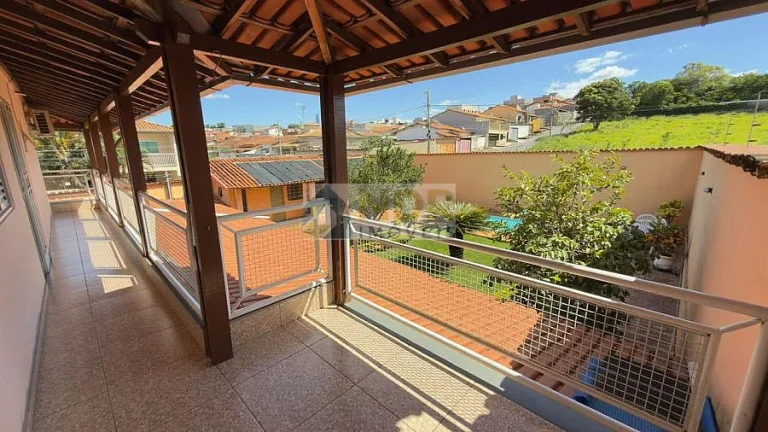 Imagem Excelente Casa com área gourmet e piscina aquecida