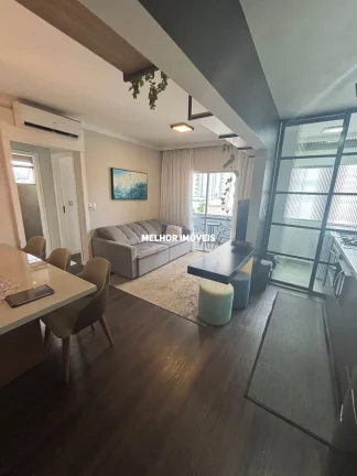 Imagem Apartamento com 02 dormitórios mobiliado e decorado á venda no centro de Balneário Camboriú.