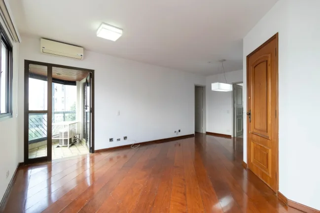 Imagem Apartamento Moema - 89M², 3 Dorms, 1 Suíte, 2 Vagas, Varanda, Armários, Dependência Completa de Serviço, Split.
