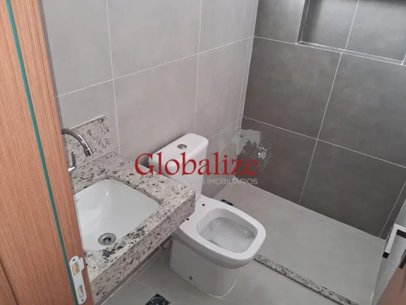 Imagem Casa Sobreposta Alta em Santos no bairro do Embaré próximo a Aparecida com piscina por R$ 1.450.000,00.