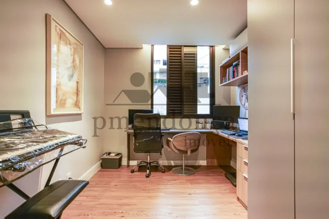 Imagem Apartamento na Pompeia com 87m², 3 quartos( 1 sui­te ) e 2 vagas.