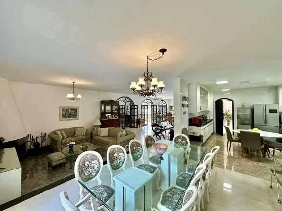 Imagem Cond Pq do Refúgio - 2.900 m² terreno, 5 suítes, piscina, quadra, pomar!