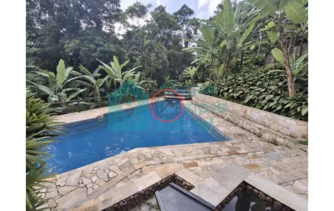 Imagem CASA LOCALIZADA EM CAMBURY AREA PRIVILEGIADA COM 5.000MTROS TERRENO E VARIAS EDIFICAÇÕES,PISCINA AREA CERCADA PELA MATA ATLANTICA