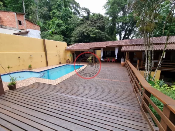 Imagem Casa ampla , estilo colonial ,com 5 suítes , piscina, sauna casa de caseiro , área gourmet , junto a natureza