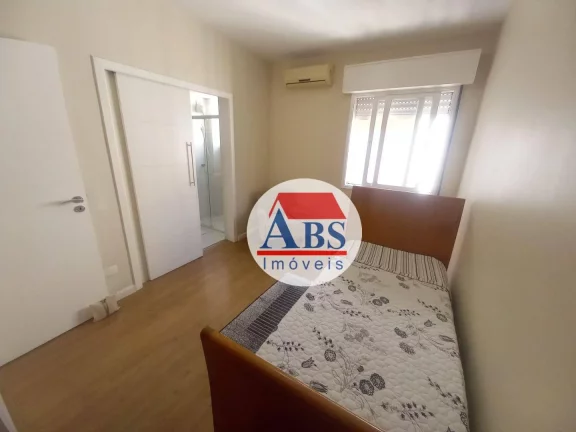 Imagem Apartamento com 3 dormitórios à venda, 100m² por R$ 700.000 - Gonzaga - Santos/SP Um por andar