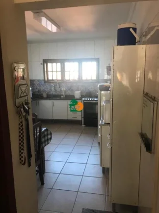 Imagem Casa para Venda em Sorocaba, Jardim Americano, 3 dormitórios, 1 suíte, 1 banheiro, 2 vagas