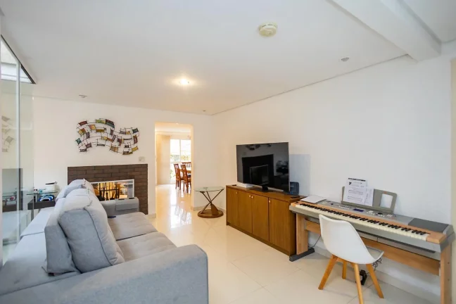 Imagem Casa térrea em condomínio em Santa Felicidade 2 suites