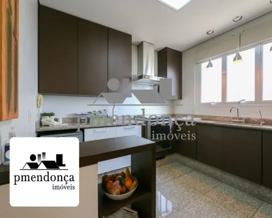Imagem Apartamento em edifício neoclássico no Ibirapuera com 4 suítes e 5 vagas, 310m²