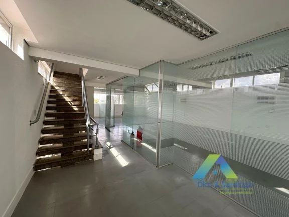 Imagem Prédio Comercial com 5 andares em Vila das Mercês, São Paulo/SP