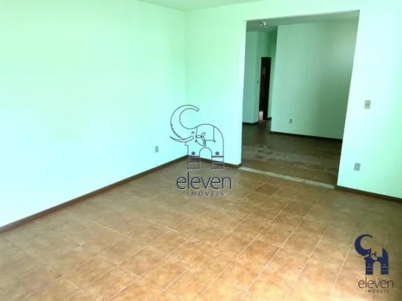 Imagem Casa para Venda em Salvador, Piatã, 8 dormitórios, 4 banheiros, 4 vagas