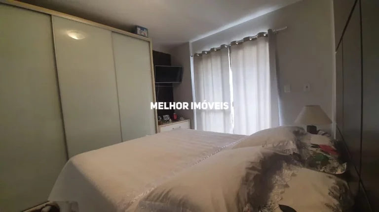 Imagem Apartamento Mobiliado à Venda com 02 Dormitórios sendo 01 Suíte, Sacada com Churrasqueira Localizado na Quadra Mar em Balneário Camboriú - SC