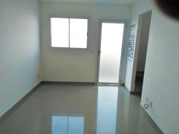 Imagem Sobrado com 2 dormitórios à venda, 65 m² por R$ 440.000,00 - Vila Colorado - Suzano/SP