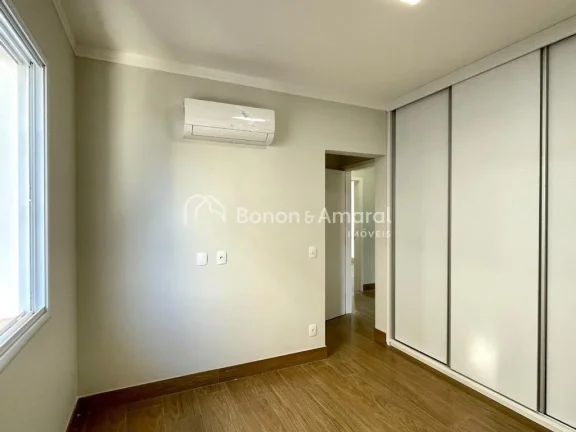 Imagem Casa à venda com 3 suítes no Bairro das Palmeiras, Campinas.
Em excelente localização, próximo ...