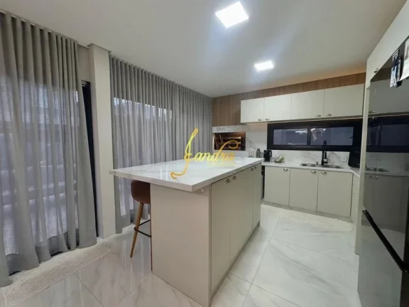 Imagem Sobrado no Sunset com 04 suítes, piscina e placa solar