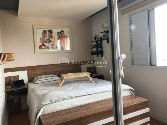 Imagem Apartamento de 75 m² em andar alto, com três quartos sendo uma suíte, sala para dois ambientes e ...