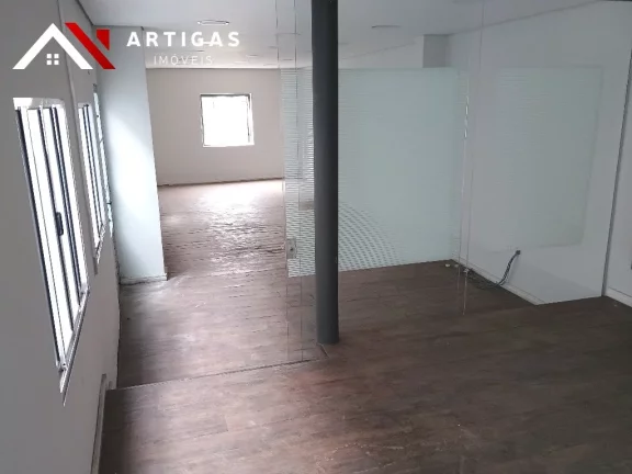 Imagem Casa Comercial na Mooca: 2 Salas, 1 Banheiro, 1 Vaga de Garagem, 120m² - Venda ou Locação em SP