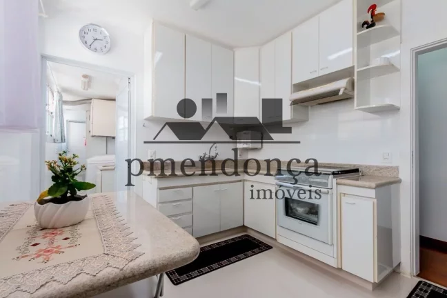 Imagem Apartamento reformado em Perdizes com 105m², 3 quartos (1suíte) e 1 vaga.