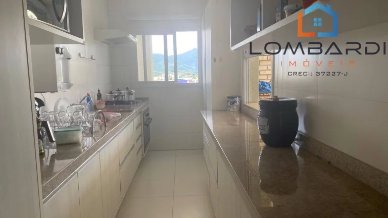Imagem Cobertura no centro de Ubatuba
