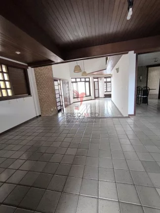 Imagem Linda casa com Jardim, 4 quartos , sendo 3 Suites , 4 Vagas, no Bairro Capim Macio, Natal
