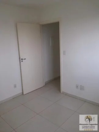 Imagem Apartamento para Venda em Goiânia, VILA ROSA, 3 dormitórios, 1 suíte, 2 banheiros, 1 vaga