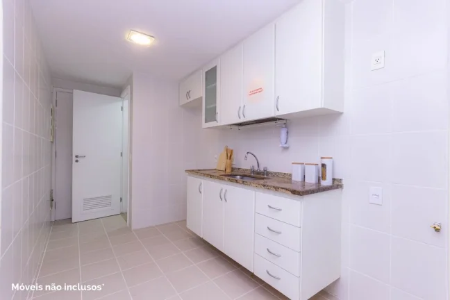 Imagem Apartamento Copacabana - 99M², 2 Dorms, 1 Suíte, 2 Vagas Demarcadas, Varanda, Piscina, Quadra, Salão de Festas e Jogos, Piscina, Academia, Playground.