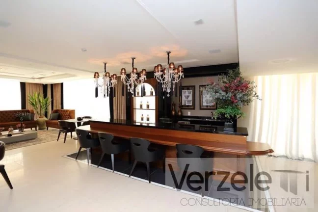 Imagem Frente ao Mar para Venda em Balneário Camboriú / SC no bairro Centro