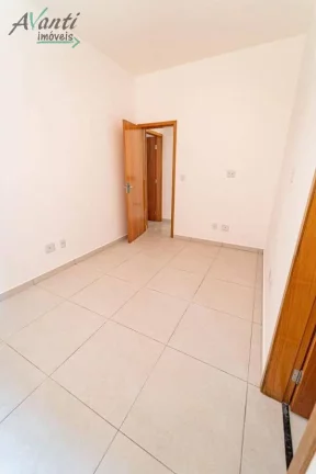 Imagem Casa sobreposta à venda no Campo Grande em Santos – 3 suítes, 4 vagas – R$ 1.300.000