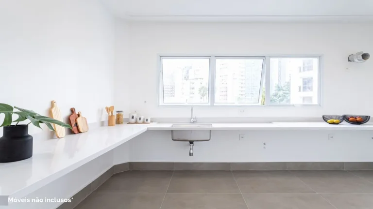 Imagem Apartamento 306M² Reformado, 4Q, 3 Suítes, 2 Salas, 3 Banheiros, 4 Vagas, Lavabo, Varanda, Piscina, Academia, Churrasqueira, Salão de Festas e Jogos.