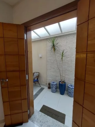 Imagem Sobrado com 3 dormitórios à venda, 240 m² por R$ 1.600.000,00 - Jardim dos Ipês - Suzano/SP