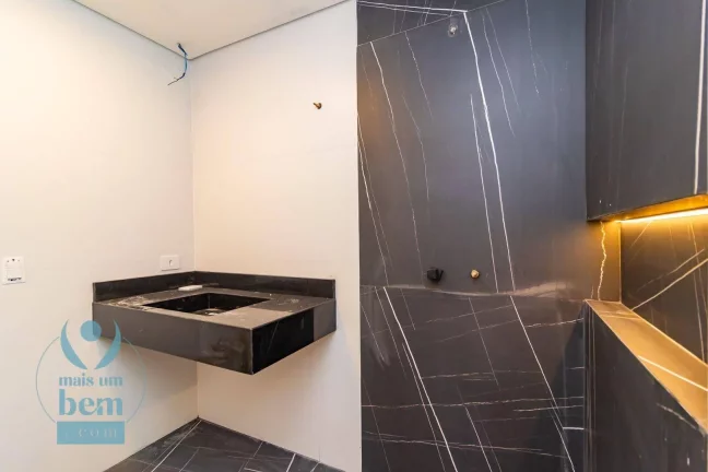 Imagem Sobrado Alto Padrão com 3 Suítes, 4 Vagas, Espaço Gourmet à venda, 290 m² por R$ 1.700.000 - Costeira - São José dos Pinhais/PR