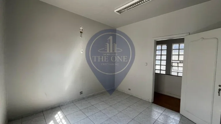 Imagem Excelente Casa Comercial para Locação em Indianópolis, São Paulo-SP: 1 Banheiro, 4 Vagas de Garagem, 300m² de Área.