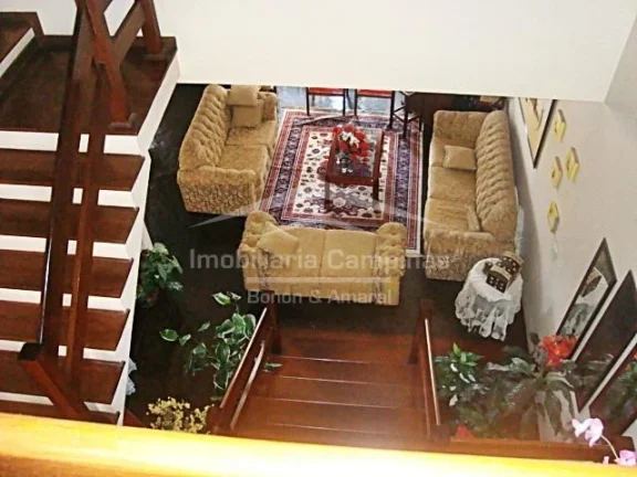 Imagem Excelente residência de 4 quartos (1 suíte), área gourmet com piscina e churrasqueira e 4 garagen...