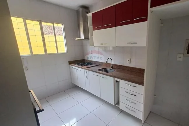Imagem Casa em condomínio fechado,três dormitórios.